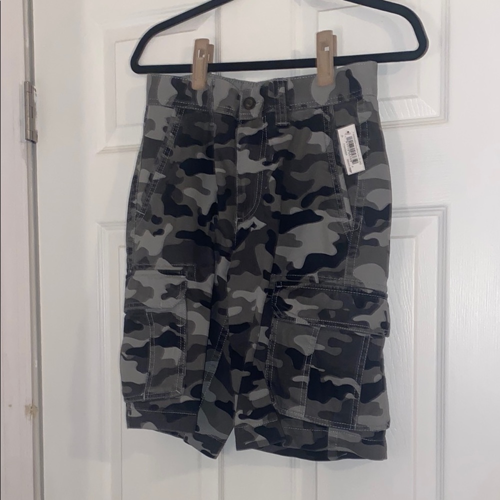Amazon Essentials Men's Camo Cargo Shorts